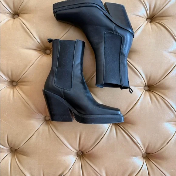 Steve Madden Black Leather Platform Chelsea Heeled Boots - Picture 5 of 9